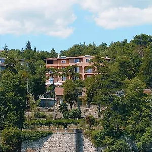 https://hotel-volosko.primorje-gorskikotar.com
