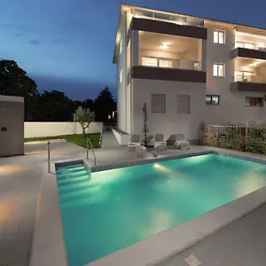  Appartement Viras Luxury Kroatië