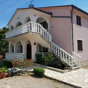 https://apartment-ruzmarin-silo.primorje-gorskikotar.com