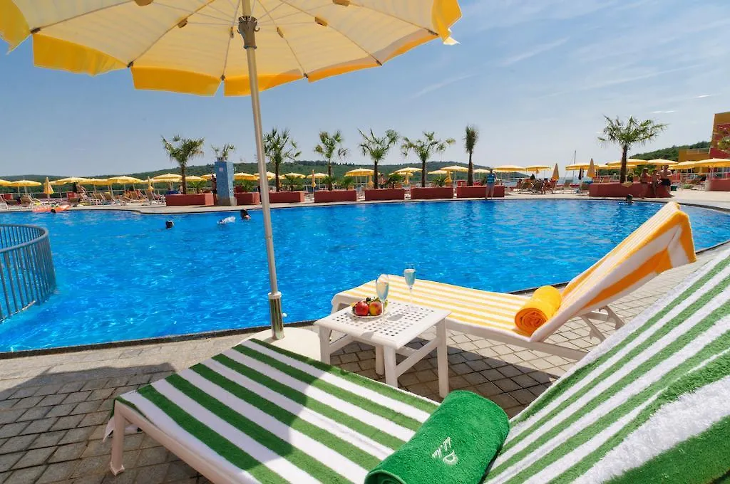 Апарт-отель Family Resort Del Mar Пула