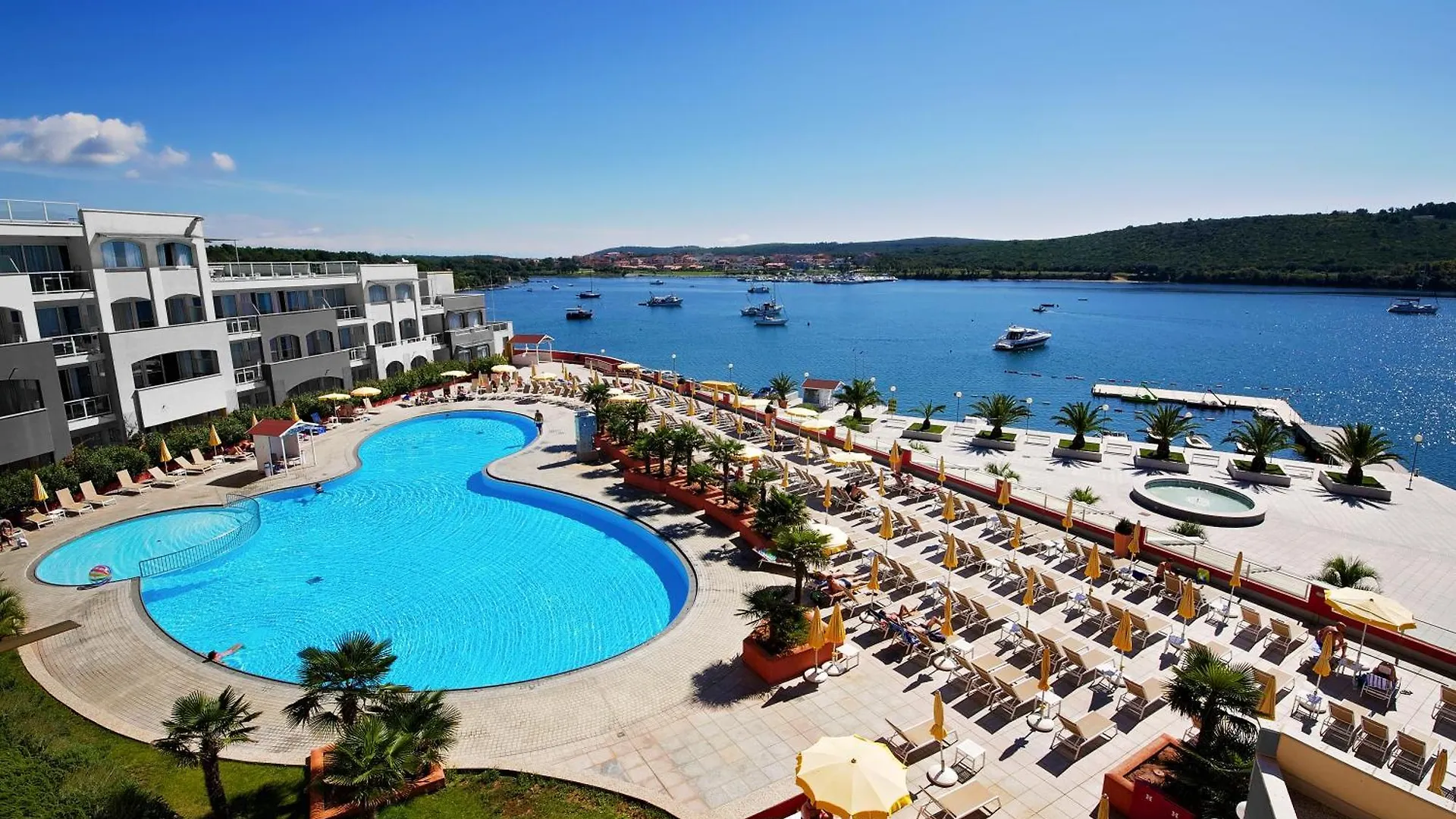Family Resort Del Mar Banjole 4*,  Croatia